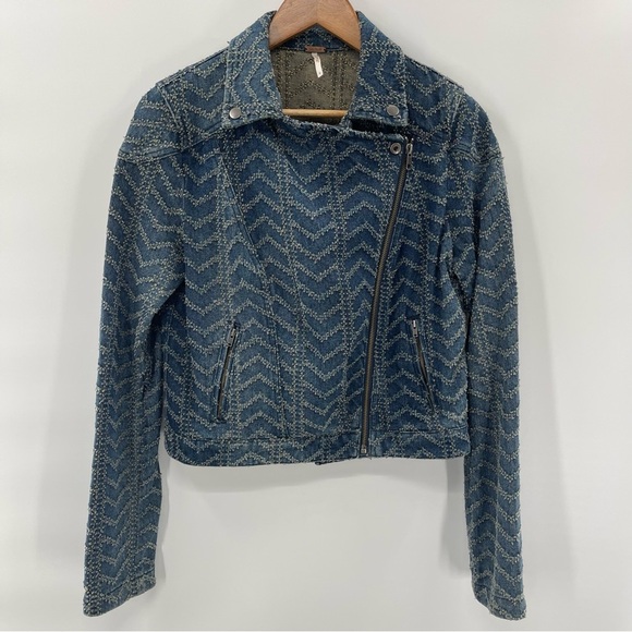 Free People Punched Denim Moto Herringbone Blue Jean Jacket Size 6 - Picture 2 of 16